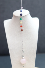 PENDULE QUARTZ ROSE AVEC CHAKRAS