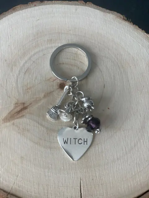 WITCH BRELOQUES
